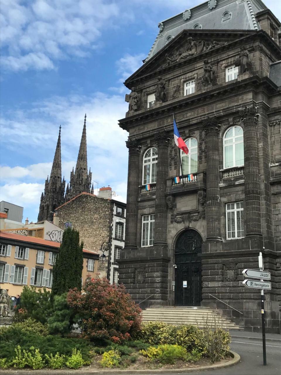 Esprit Cosy Sur Plateau Central Clermont-Ferrand Bagian luar foto